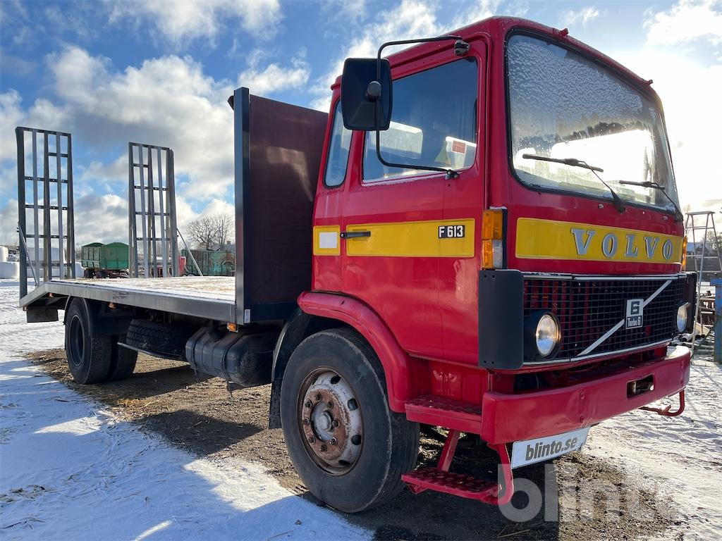 VOLVO F 613 4X2-1-V, skattebefriad - Camion porte-voitures: photos 3 VOLVO F 613 4X2-1-V, skattebefriad - Camion porte-voitures: photos 3