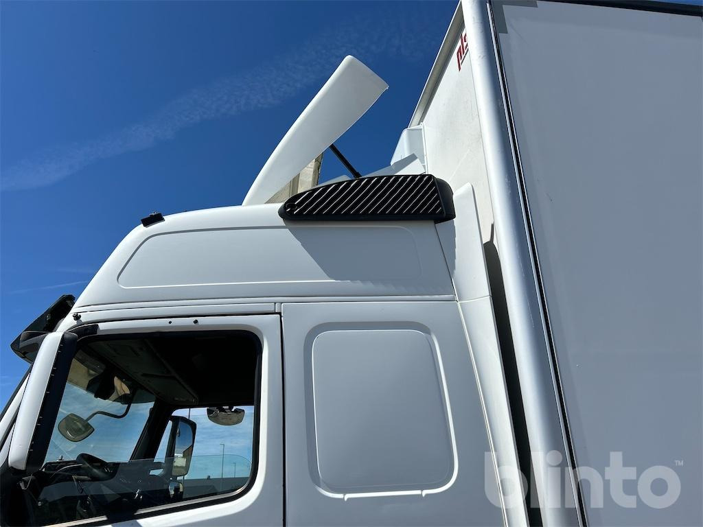 Camion fourgon VOLVO FM 460: photos 11