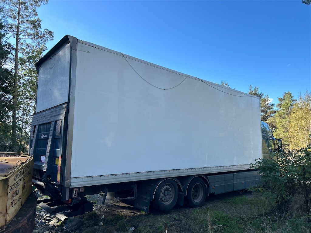 VOLVO FM 6x2 - Camion fourgon: photos 2 VOLVO FM 6x2 - Camion fourgon: photos 2