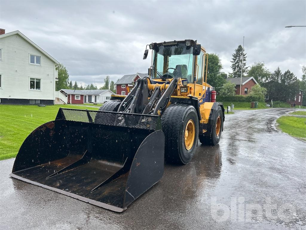 VOLVO L70D Med Redskap - Chargeuse sur pneus: photos 1 VOLVO L70D Med Redskap - Chargeuse sur pneus: photos 1