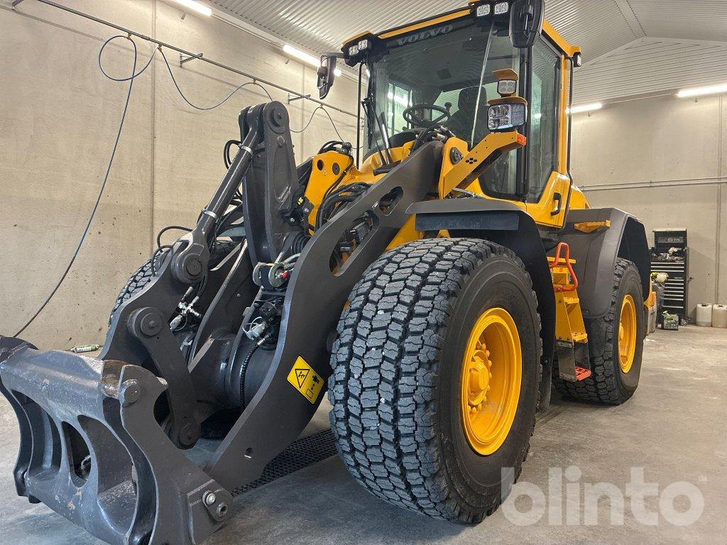 VOLVO L70H2 - Chargeuse sur pneus: photos 1 VOLVO L70H2 - Chargeuse sur pneus: photos 1