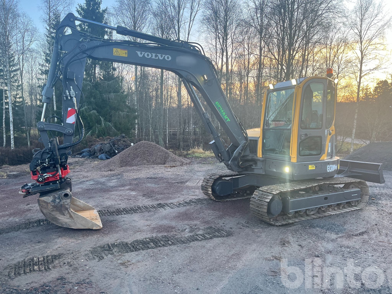 Volvo ECR88PLUS - Pelle sur chenille: photos 1 Volvo ECR88PLUS - Pelle sur chenille: photos 1