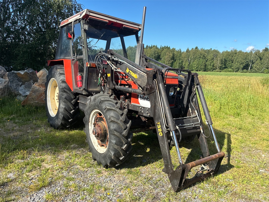 ZETOR 7045 - Tracteur agricole: photos 3 ZETOR 7045 - Tracteur agricole: photos 3
