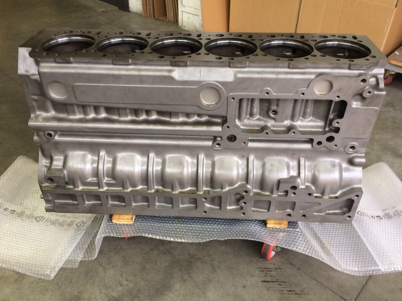 Carter pour Bus BASAMENTO MAN D2866 / D2876 / E2866 / E2876 - F2000 / BUS / INDUSTRIALI: photos 8 Carter pour Bus BASAMENTO MAN D2866 / D2876 / E2866 / E2876 - F2000 / BUS / INDUSTRIALI: photos 8