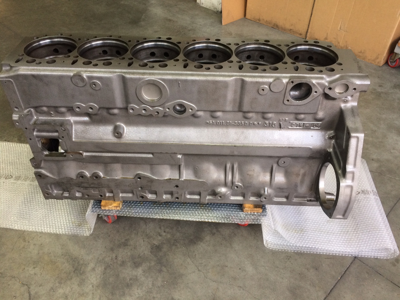 BASAMENTO MAN D2866 / D2876 / E2866 / E2876 - F2000 / BUS / INDUSTRIALI - Carter pour Bus: photos 2 BASAMENTO MAN D2866 / D2876 / E2866 / E2876 - F2000 / BUS / INDUSTRIALI - Carter pour Bus: photos 2