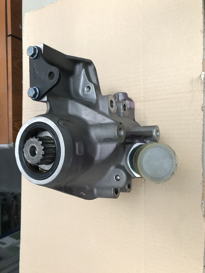 CARCASSA RIDUTTORE ASSEMBLAGGIO POMPA CARBURANTE ALTA PRESSIONE MAN 51385075020 - Pompe à carburant pour Camion: photos 2 CARCASSA RIDUTTORE ASSEMBLAGGIO POMPA CARBURANTE ALTA PRESSIONE MAN 51385075020 - Pompe à carburant pour Camion: photos 2