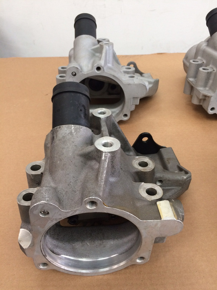CARCASSA RIDUTTORE PER POMPA CARBURANTE ALTA PRESSIONE - MOTORI MAN D2066 / D2676 - Pompe à carburant pour Camion: photos 3 CARCASSA RIDUTTORE PER POMPA CARBURANTE ALTA PRESSIONE - MOTORI MAN D2066 / D2676 - Pompe à carburant pour Camion: photos 3