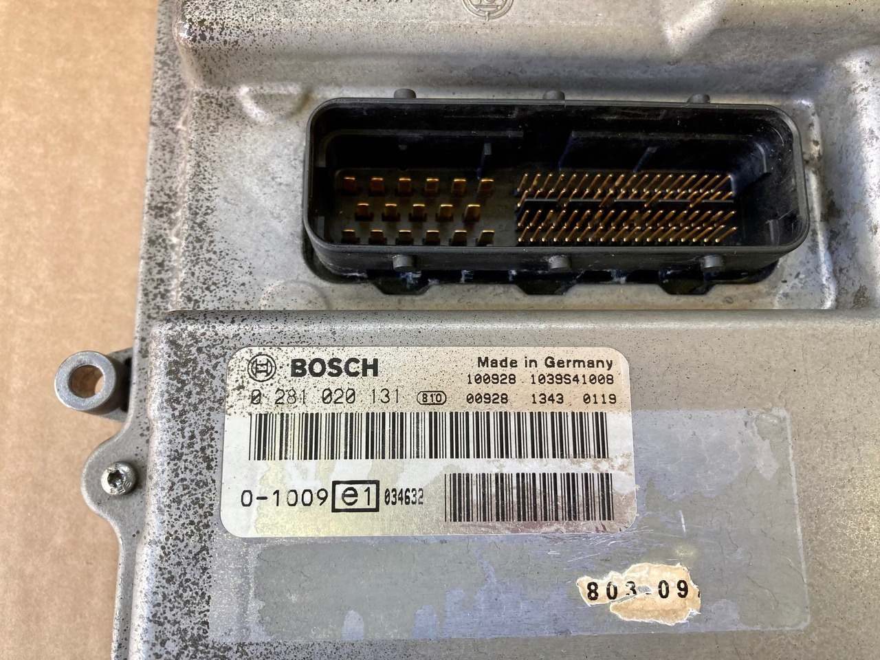 CENTRALINA EDC BOSCH 0281020131 - Bloc de gestion: photos 2 CENTRALINA EDC BOSCH 0281020131 - Bloc de gestion: photos 2