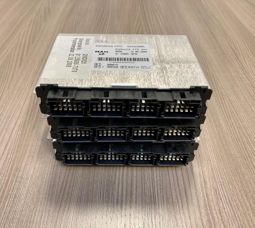 CENTRALINA FFR - MAN 81258057070 - SIEMENS VDO A2C53220805 - Bloc de gestion: photos 2 CENTRALINA FFR - MAN 81258057070 - SIEMENS VDO A2C53220805 - Bloc de gestion: photos 2