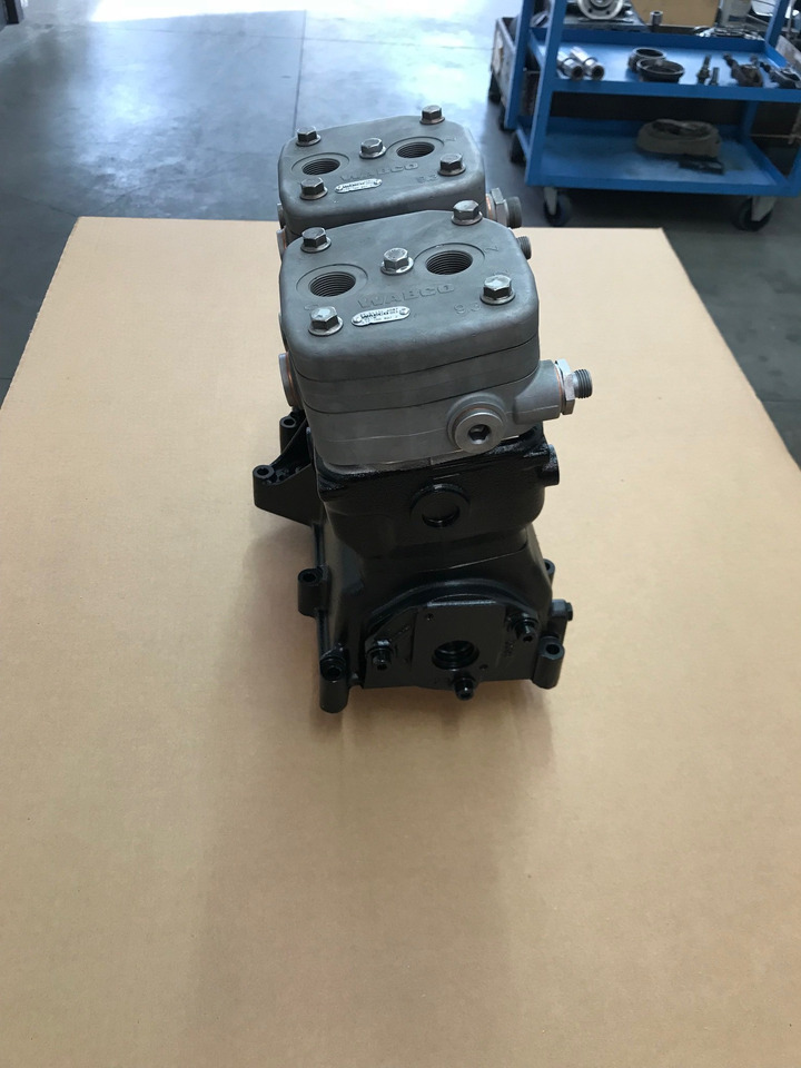 COMPRESSORE ARIA BICILINDRICO RAFFREDDATO AD ACQUA - MAN 51541007190 - Compresseur d'air: photos 5 COMPRESSORE ARIA BICILINDRICO RAFFREDDATO AD ACQUA - MAN 51541007190 - Compresseur d'air: photos 5