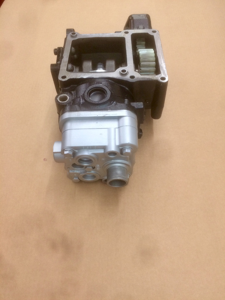 COMPRESSORE ARIA MONOCILINDRICO CON PRESA DI FORZA MAN / KNORR - Compresseur d'air: photos 5 COMPRESSORE ARIA MONOCILINDRICO CON PRESA DI FORZA MAN / KNORR - Compresseur d'air: photos 5