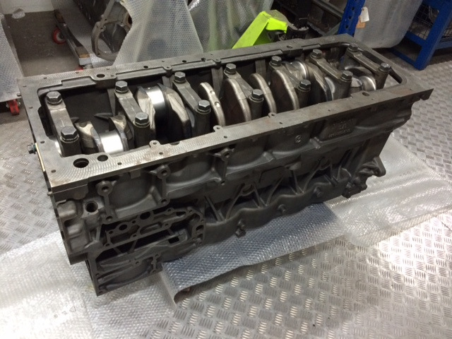 KIT BASAMENTO + ALBERO MOTORE MAN D2066 - Carter pour Camion: photos 3 KIT BASAMENTO + ALBERO MOTORE MAN D2066 - Carter pour Camion: photos 3