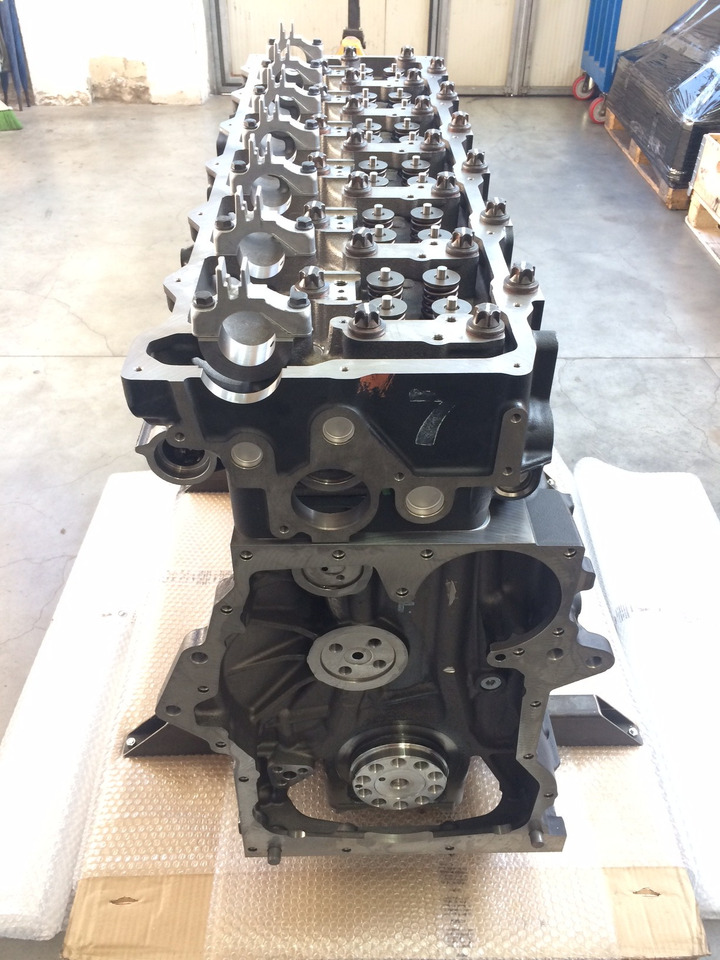 MOTORE MAN D2676 LOH36 - 460CV - EURO 6 - MOTORE AUTOBUS VERTICALE - Moteur pour Bus: photos 3 MOTORE MAN D2676 LOH36 - 460CV - EURO 6 - MOTORE AUTOBUS VERTICALE - Moteur pour Bus: photos 3