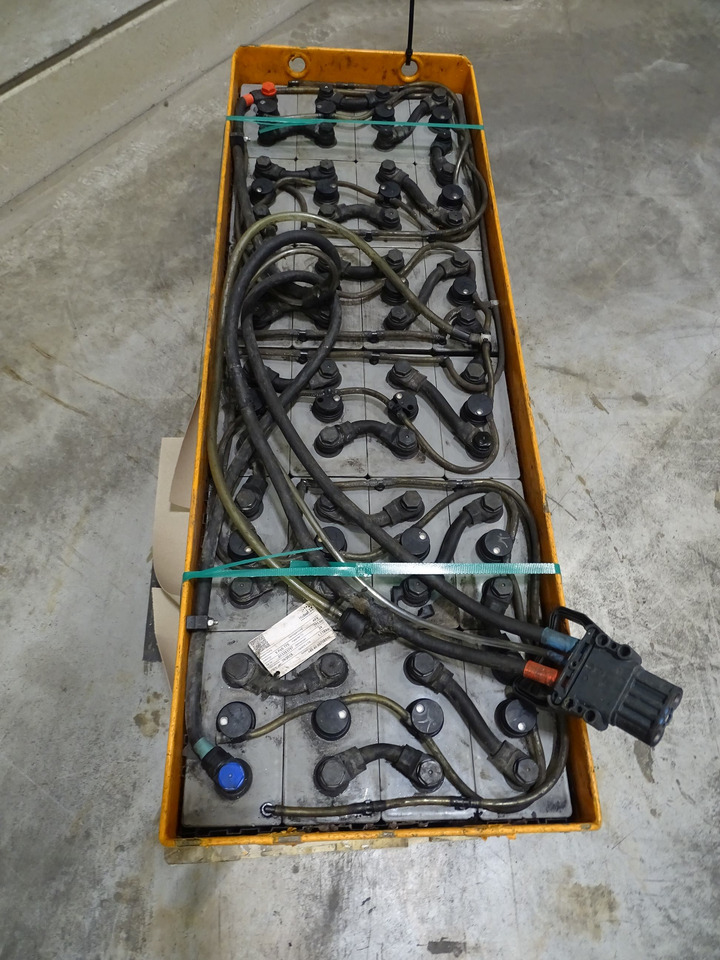 Habat 48V775AH - Accumulateur pour Matériel de manutention: photos 4 Habat 48V775AH - Accumulateur pour Matériel de manutention: photos 4