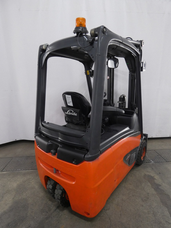 Linde E16 - Chariot élévateur électrique: photos 2 Linde E16 - Chariot élévateur électrique: photos 2