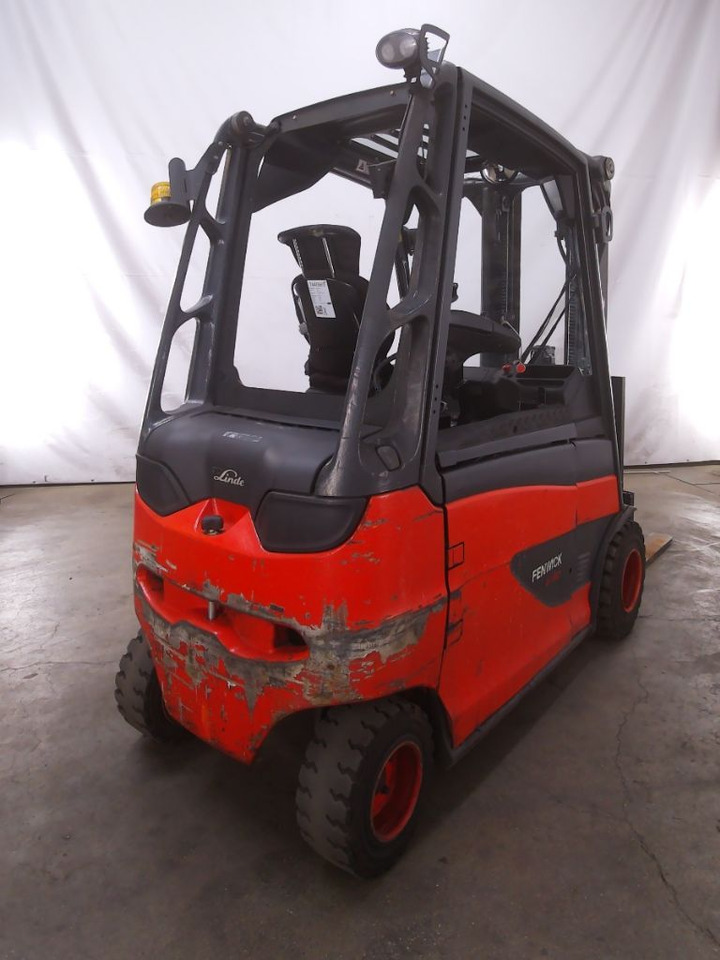 Linde E30HL-01/600 - Chariot élévateur électrique: photos 2 Linde E30HL-01/600 - Chariot élévateur électrique: photos 2