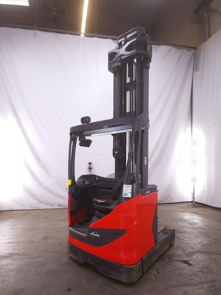 Linde R14HD-01 - Chariot à mât rétractable: photos 2 Linde R14HD-01 - Chariot à mât rétractable: photos 2