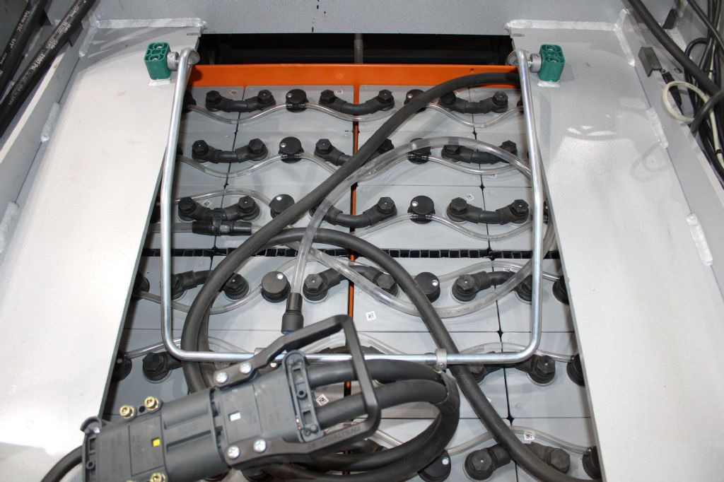 Still EK-X48 - Préparateur de commandes: photos 4 Still EK-X48 - Préparateur de commandes: photos 4