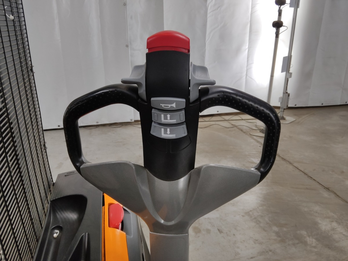 Still EXV10 - Gerbeur: photos 3 Still EXV10 - Gerbeur: photos 3