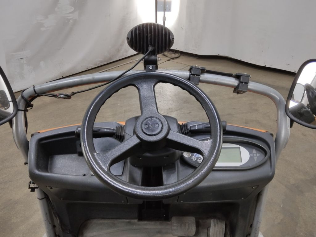 Still LTX70 - Chariot tracteur: photos 3 Still LTX70 - Chariot tracteur: photos 3