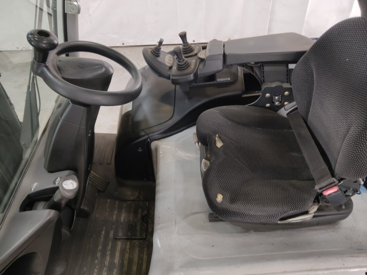 Still RX60-30 - Chariot élévateur électrique: photos 3 Still RX60-30 - Chariot élévateur électrique: photos 3