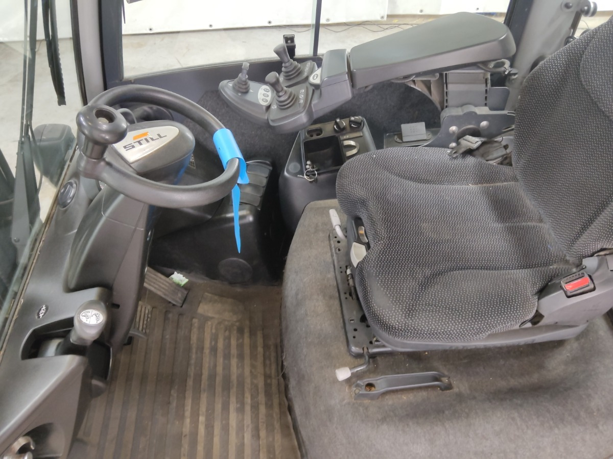 Still RX70-35T - Chariot élévateur: photos 3 Still RX70-35T - Chariot élévateur: photos 3