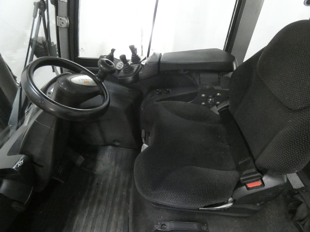 Still RX70-80/900 - Chariot élévateur diesel: photos 3 Still RX70-80/900 - Chariot élévateur diesel: photos 3