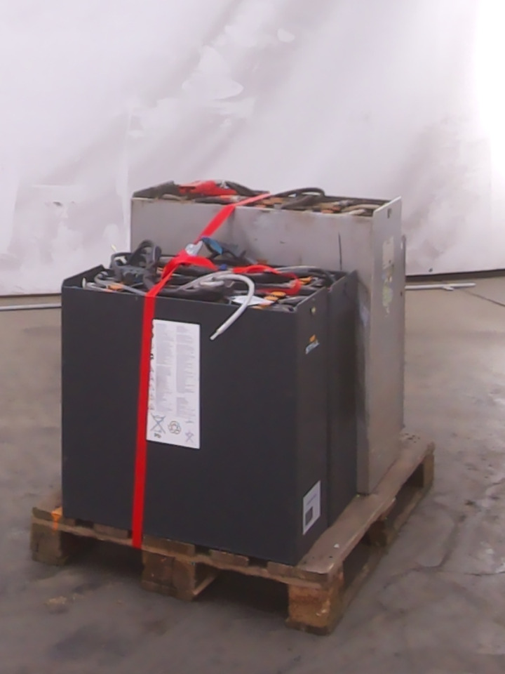 Weitere 4XBATTERIEN - Accumulateur pour Matériel de manutention: photos 2 Weitere 4XBATTERIEN - Accumulateur pour Matériel de manutention: photos 2