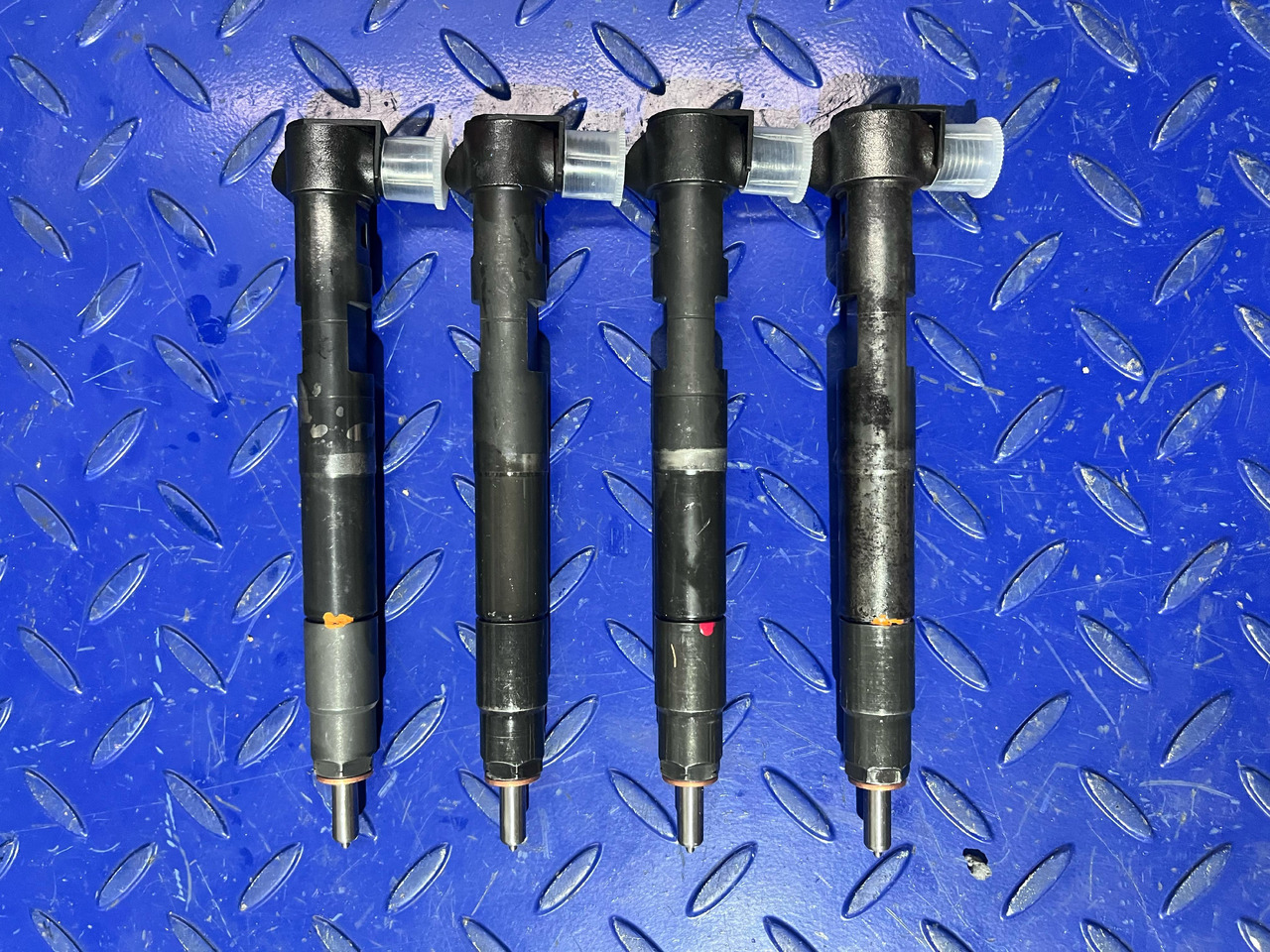 DELPHI EURO 5 Mercedes Benz A6510704987 - Injecteur: photos 1 DELPHI EURO 5 Mercedes Benz A6510704987 - Injecteur: photos 1