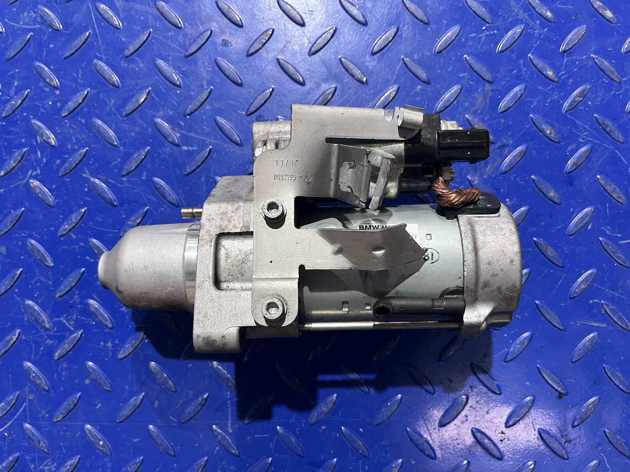 DENSO BMW Starter 8657337 M5 F90 M8 F91 F92 S63M G05 M50IX G14 M850IX - Démarreur: photos 1 DENSO BMW Starter 8657337 M5 F90 M8 F91 F92 S63M G05 M50IX G14 M850IX - Démarreur: photos 1