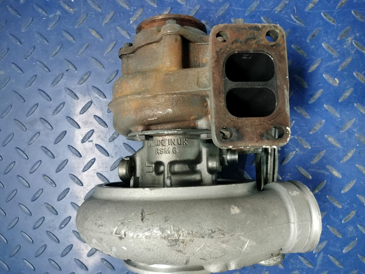 HOLSET 3767397-Holset HX35W - Turbocompresseur pour Camion: photos 1 HOLSET 3767397-Holset HX35W - Turbocompresseur pour Camion: photos 1
