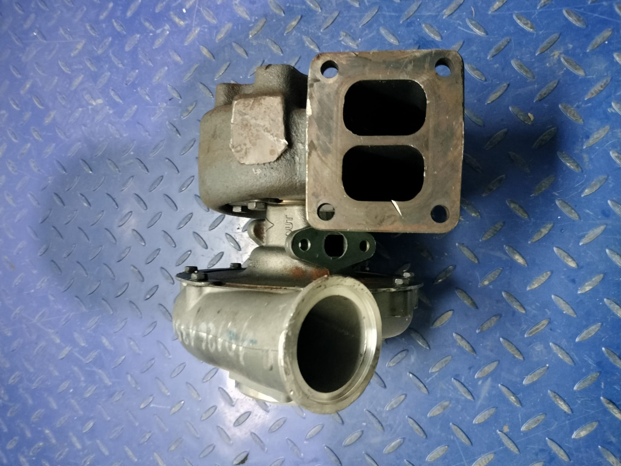 HOLSET Holset HX50-3767758 - Turbocompresseur pour Camion: photos 1 HOLSET Holset HX50-3767758 - Turbocompresseur pour Camion: photos 1