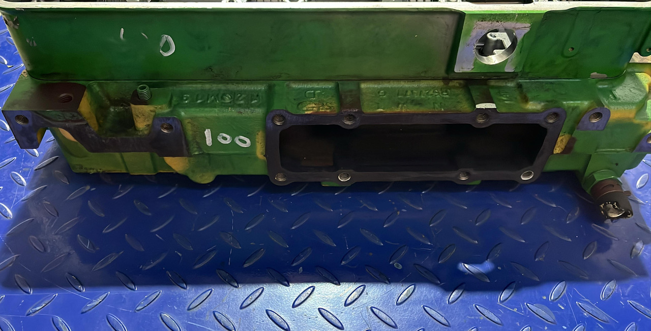 JOHN DEERE CHIULASA JOHN DEERE 4045 - Moteur et pièces: photos 3 JOHN DEERE CHIULASA JOHN DEERE 4045 - Moteur et pièces: photos 3