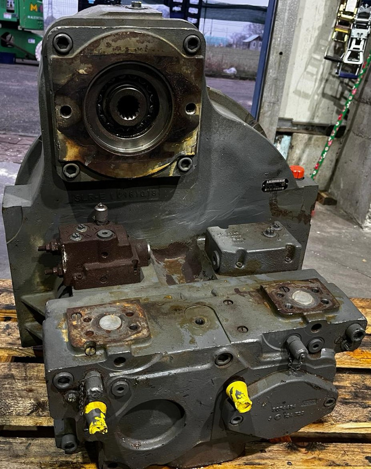 LIEBHERR Axial Piston Pump DPVP O 108 - Pompe hydraulique: photos 3 LIEBHERR Axial Piston Pump DPVP O 108 - Pompe hydraulique: photos 3