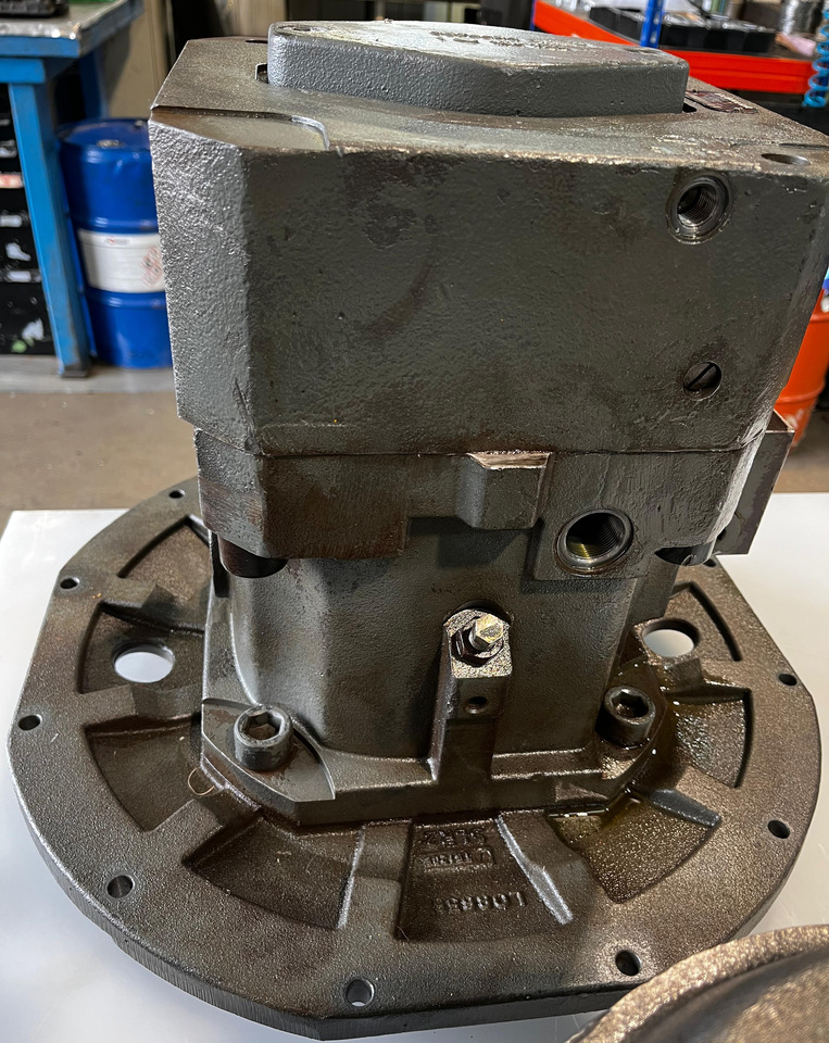 LIEBHERR Liebherr Hydraulic Pump DPVO 165 - Pompe hydraulique: photos 4 LIEBHERR Liebherr Hydraulic Pump DPVO 165 - Pompe hydraulique: photos 4