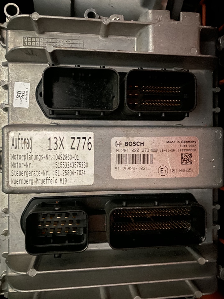 MAN TGX Euro 6 ECU 12.4L - Bloc de gestion pour Camion: photos 1 MAN TGX Euro 6 ECU 12.4L - Bloc de gestion pour Camion: photos 1