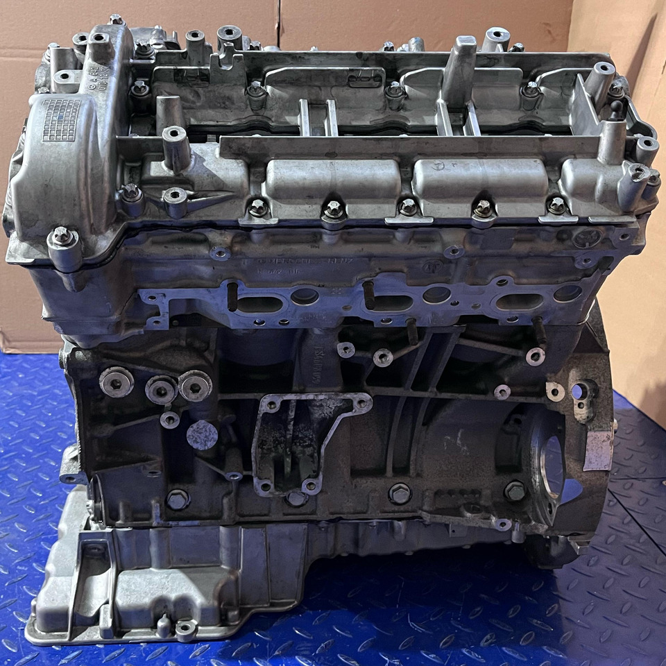 MERCEDES-BENZ Motor Reconditionat OM642.899 - Moteur pour Camion: photos 4 MERCEDES-BENZ Motor Reconditionat OM642.899 - Moteur pour Camion: photos 4