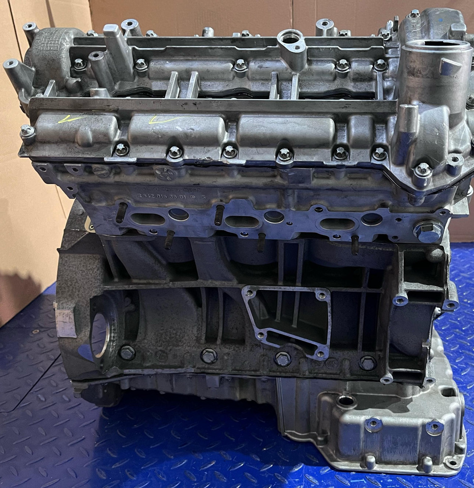 MERCEDES-BENZ Motor Reconditionat OM642.899 - Moteur pour Camion: photos 5 MERCEDES-BENZ Motor Reconditionat OM642.899 - Moteur pour Camion: photos 5