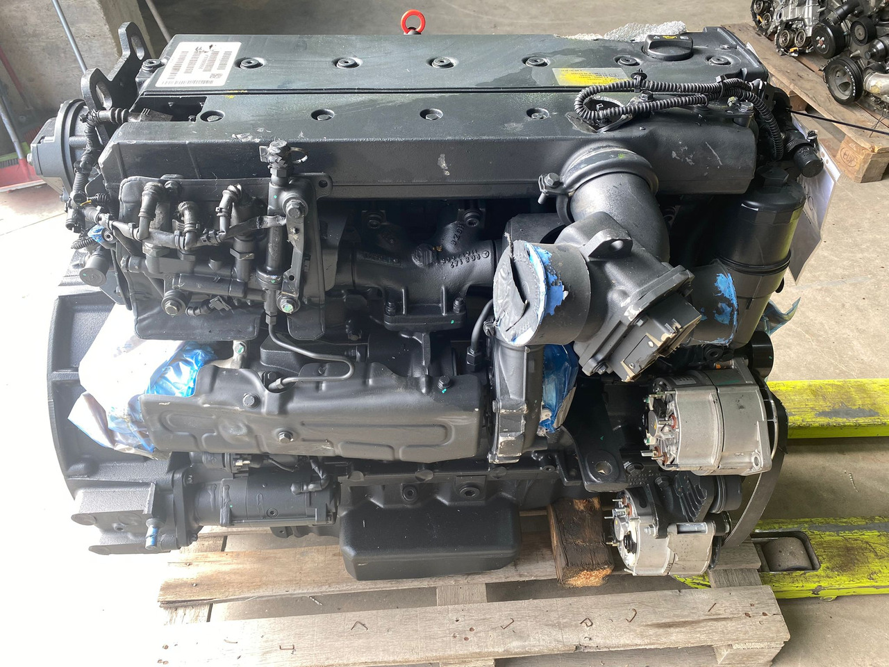 Mercedes AXOR Atego OM926 Motor Euro 5 7.2L - Moteur pour Camion: photos 3 Mercedes AXOR Atego OM926 Motor Euro 5 7.2L - Moteur pour Camion: photos 3