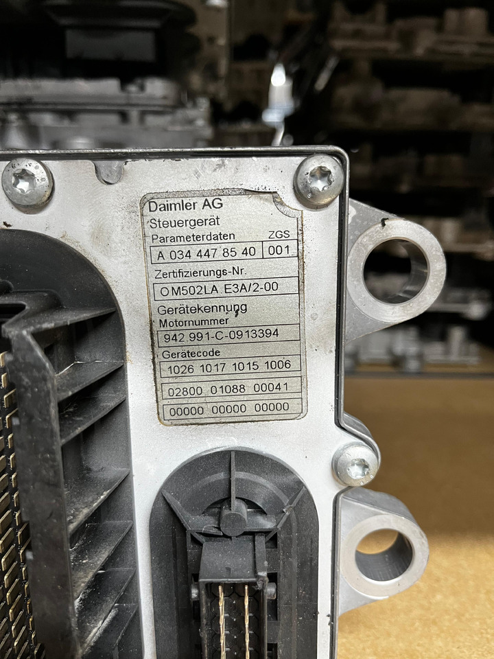 Mercedes ECU PLD OM502 - Bloc de gestion: photos 3 Mercedes ECU PLD OM502 - Bloc de gestion: photos 3