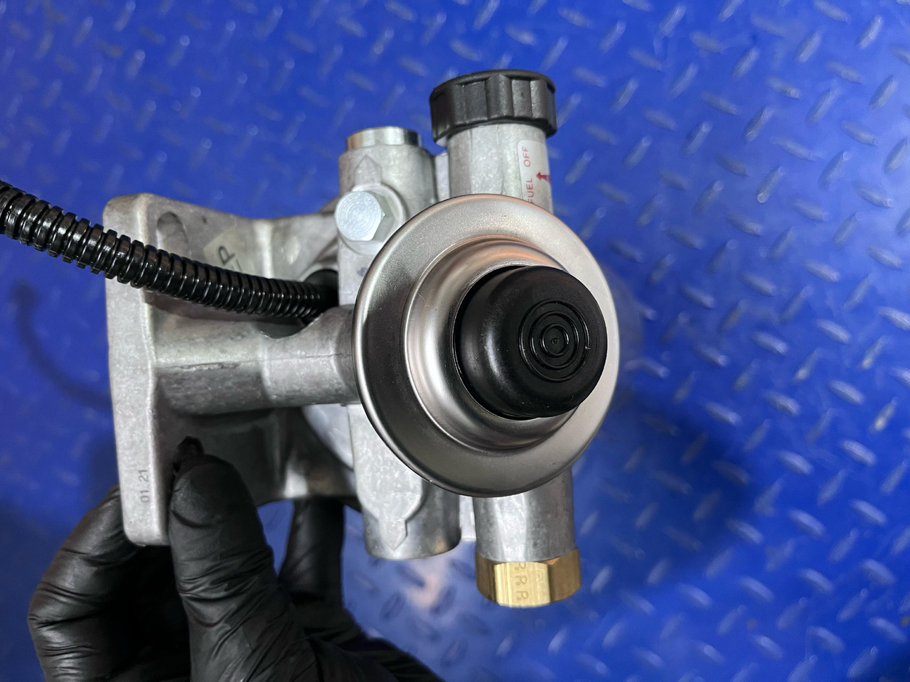 PARKER Mercedes Benz Fuel Water Separator - Système de carburant: photos 2 PARKER Mercedes Benz Fuel Water Separator - Système de carburant: photos 2