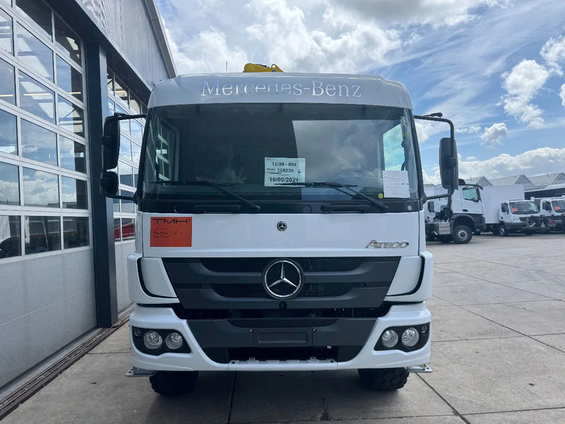 Mercedes-Benz Atego Atego 1725 4x4 Flatbed with Hyva HB120 Crane - Camion grue: photos 2 Mercedes-Benz Atego Atego 1725 4x4 Flatbed with Hyva HB120 Crane - Camion grue: photos 2