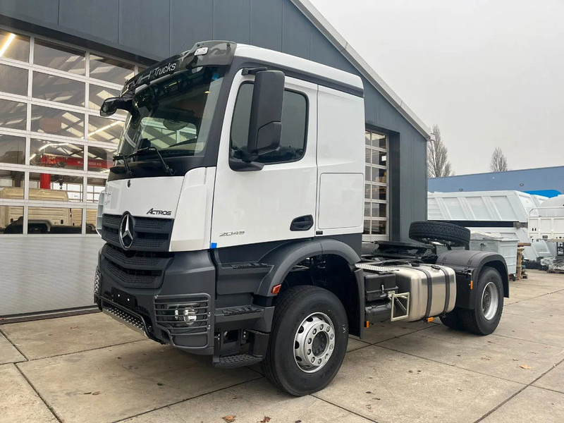 Mercedes-Benz Actros 2045 S 4x2 Tractor Head - Tracteur routier: photos 1 Mercedes-Benz Actros 2045 S 4x2 Tractor Head - Tracteur routier: photos 1