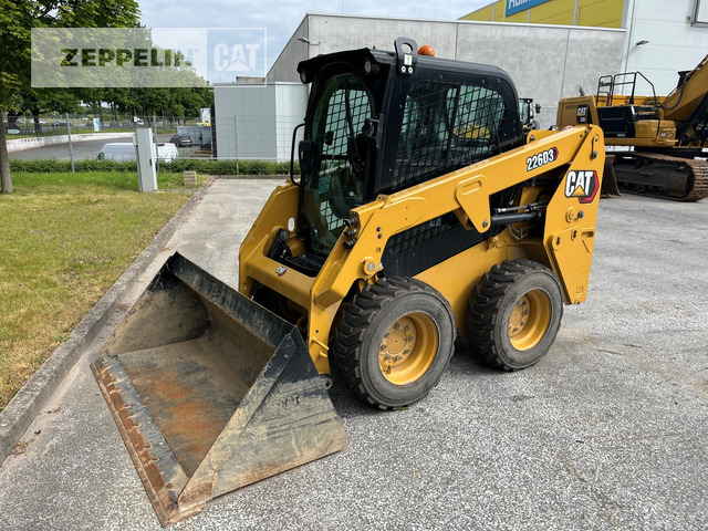 Cat 226D - Mini chargeuse: photos 1 Cat 226D - Mini chargeuse: photos 1