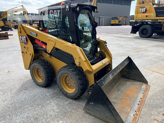 Cat 226D - Mini chargeuse: photos 4 Cat 226D - Mini chargeuse: photos 4