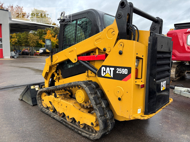 Cat 259D - Mini chargeuse: photos 5 Cat 259D - Mini chargeuse: photos 5