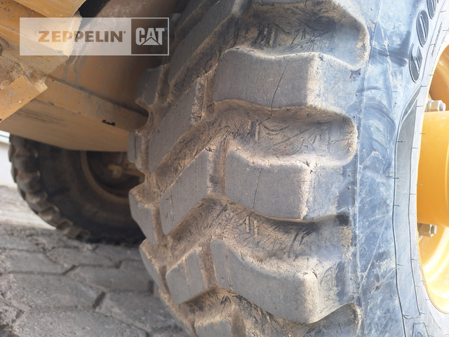 Chargeuse sur pneus Cat 906-14: photos 13