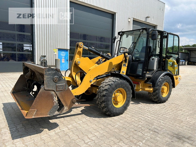 Cat 906M - Chargeuse sur pneus: photos 1 Cat 906M - Chargeuse sur pneus: photos 1