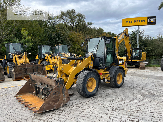Cat 908M - Chargeuse sur pneus: photos 1 Cat 908M - Chargeuse sur pneus: photos 1