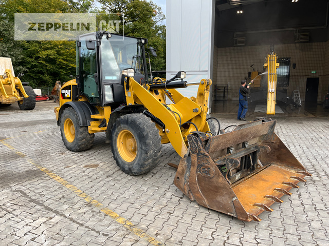 Cat 908M - Chargeuse sur pneus: photos 2 Cat 908M - Chargeuse sur pneus: photos 2